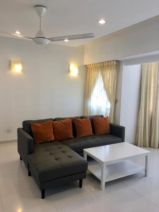 Ferienwohnung The Ferringhi Sea View At Sri Sayang Batu Feringgi Exterior foto