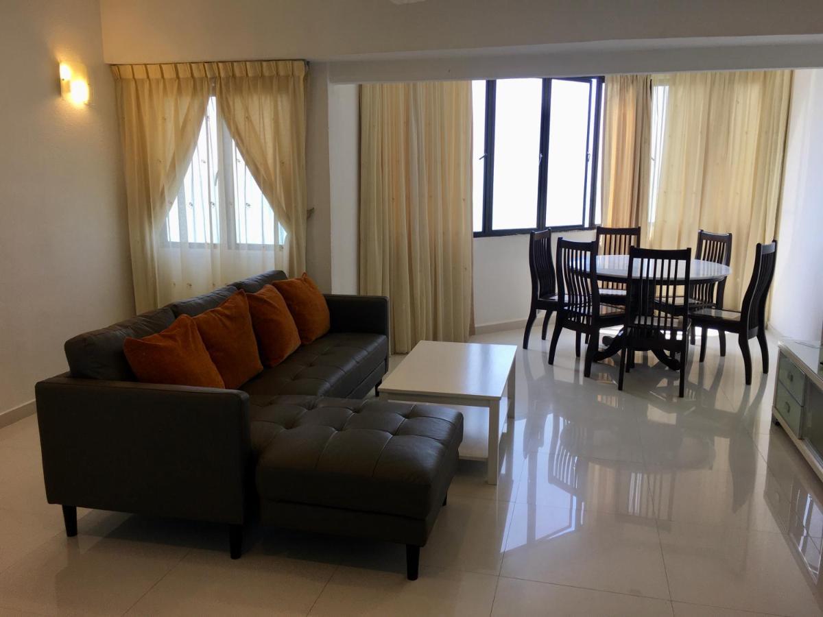 Ferienwohnung The Ferringhi Sea View At Sri Sayang Batu Feringgi Exterior foto